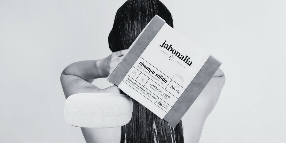 Jabonalia Festes Shampoo für trockenes Haar 50g4